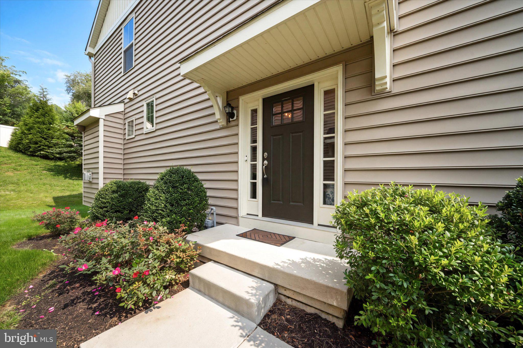 275 KESTREL COURT