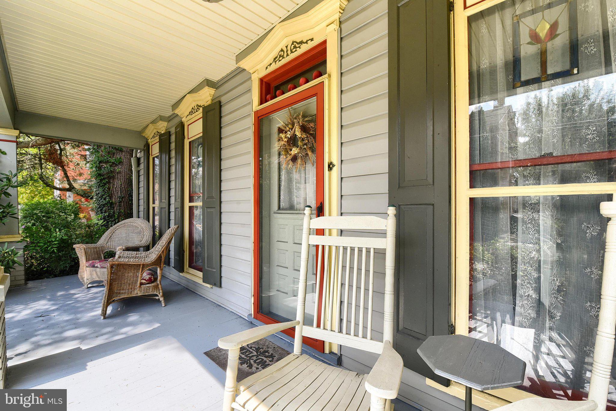 203 W 1ST STREET