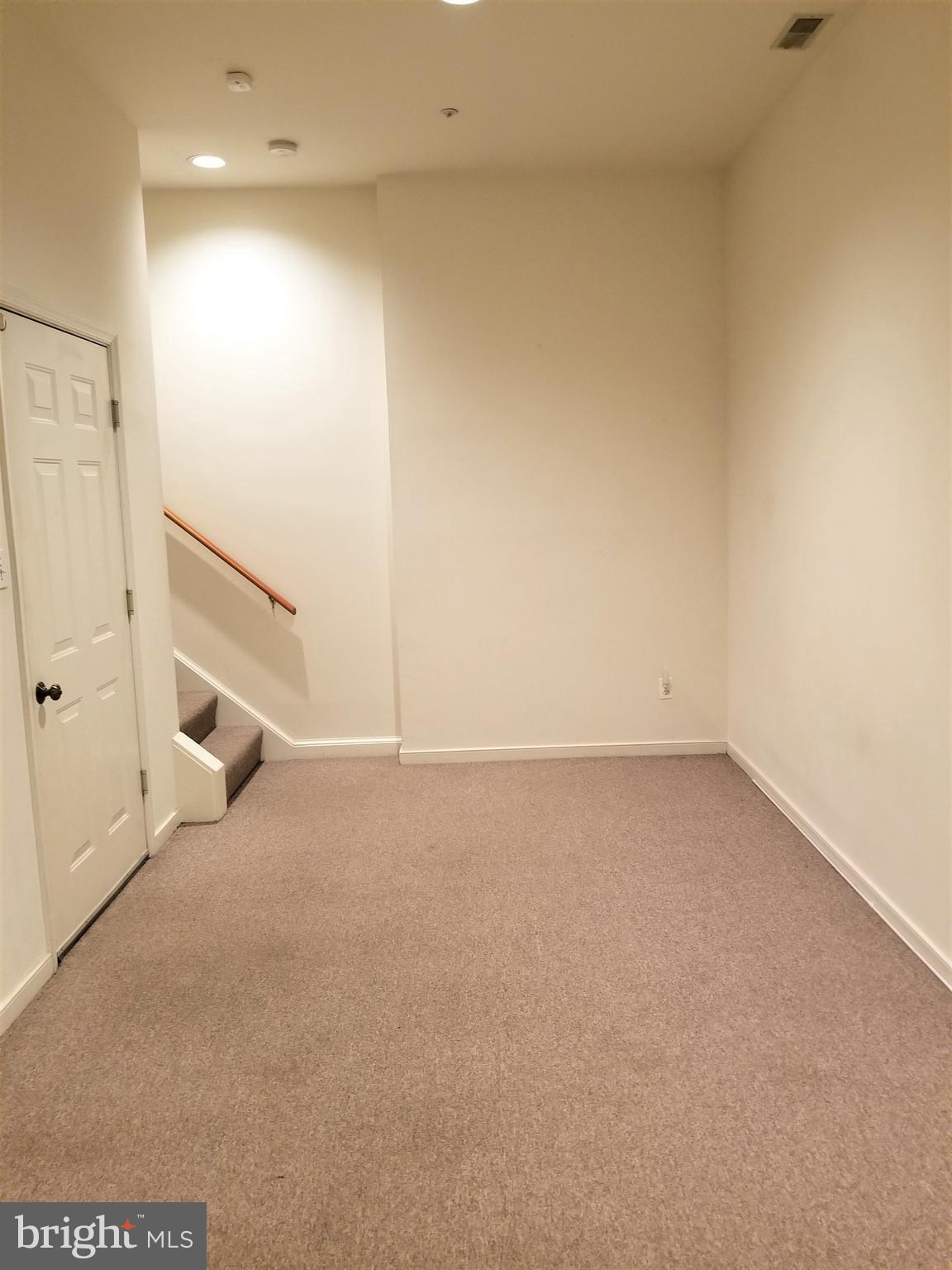 ROCKCREST - Residential Lease