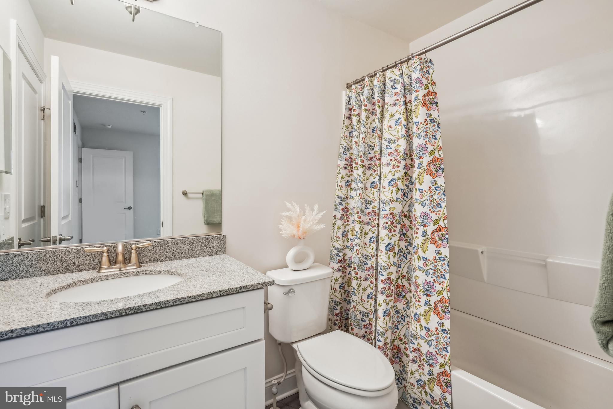 BAY BRIDGE COVE - Residential