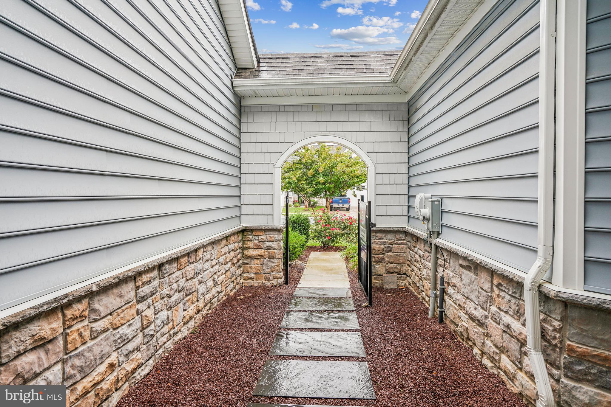 BAY BRIDGE COVE - Residential