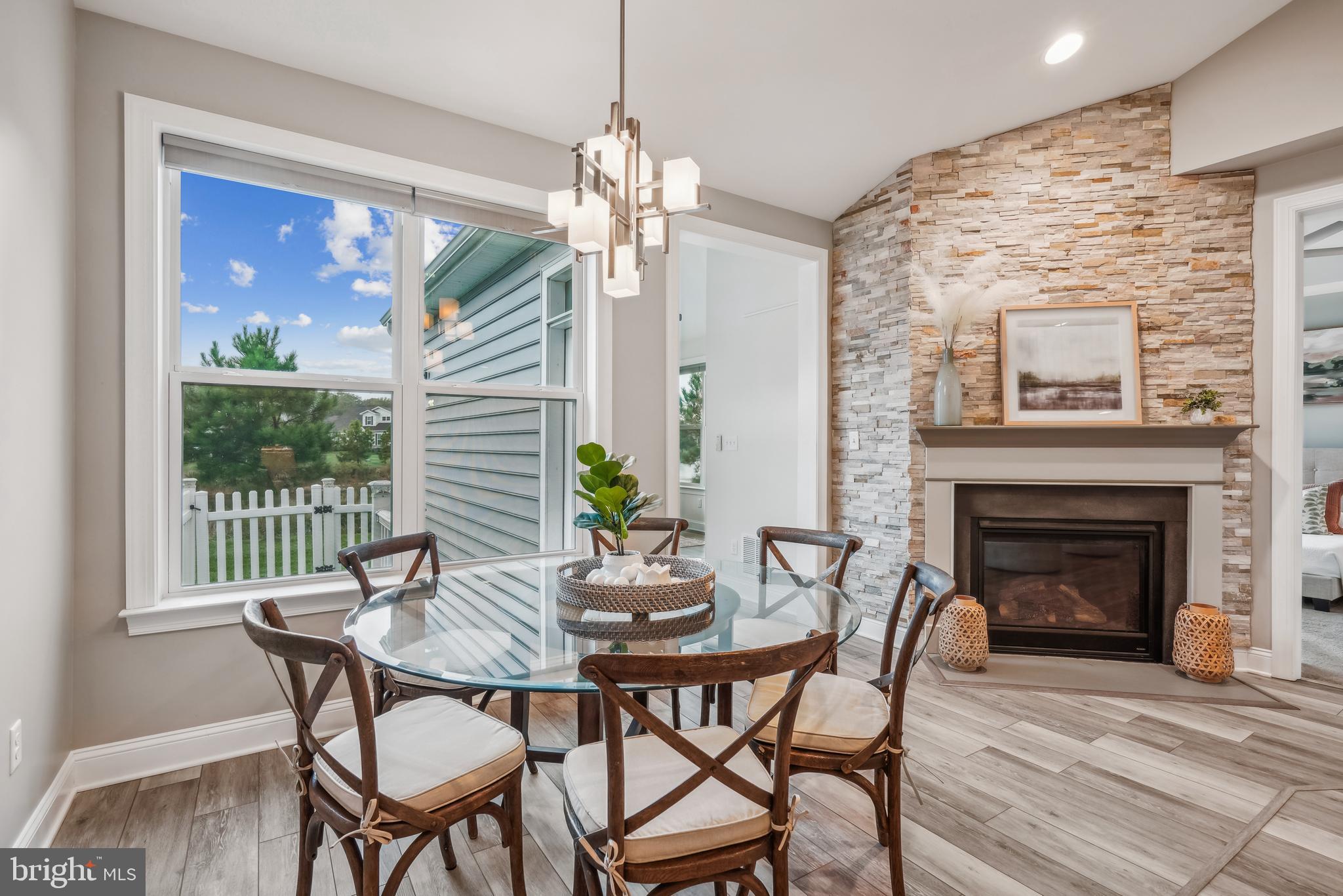 BAY BRIDGE COVE - Residential