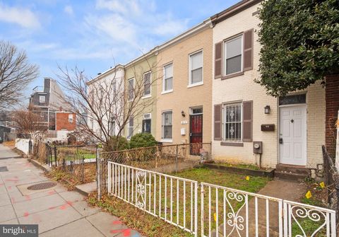 Townhouse For Sale - 815 West Virginia Avenue<br/> WASHINGTON, DC 20002