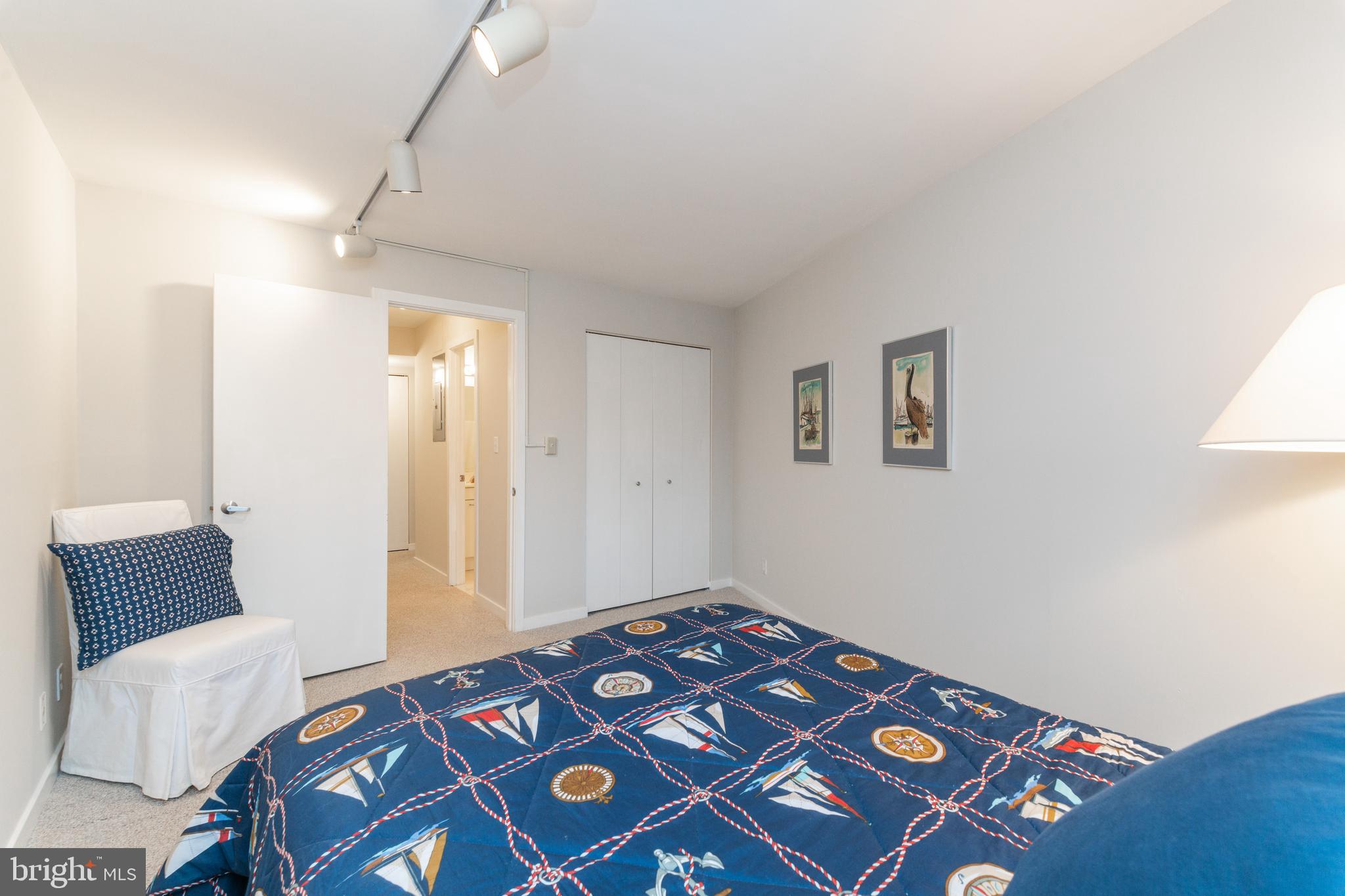 CHESAPEAKE HARBOUR - Residential