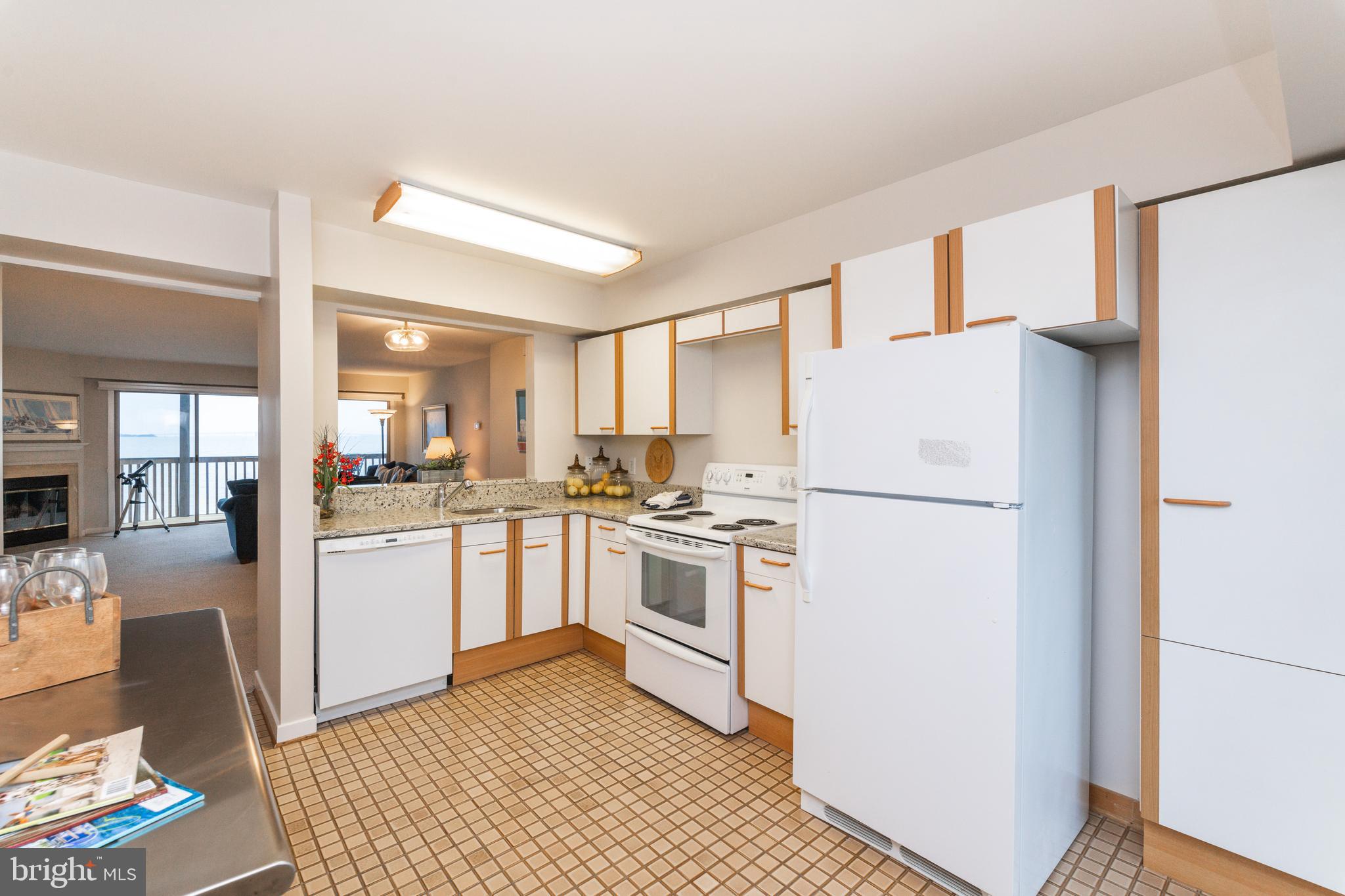 CHESAPEAKE HARBOUR - Residential