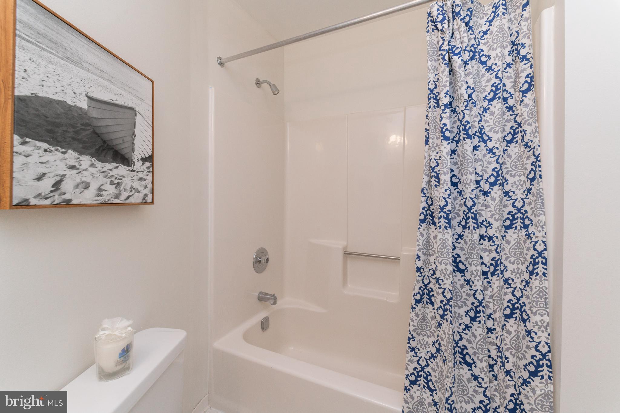 CHESAPEAKE HARBOUR - Residential