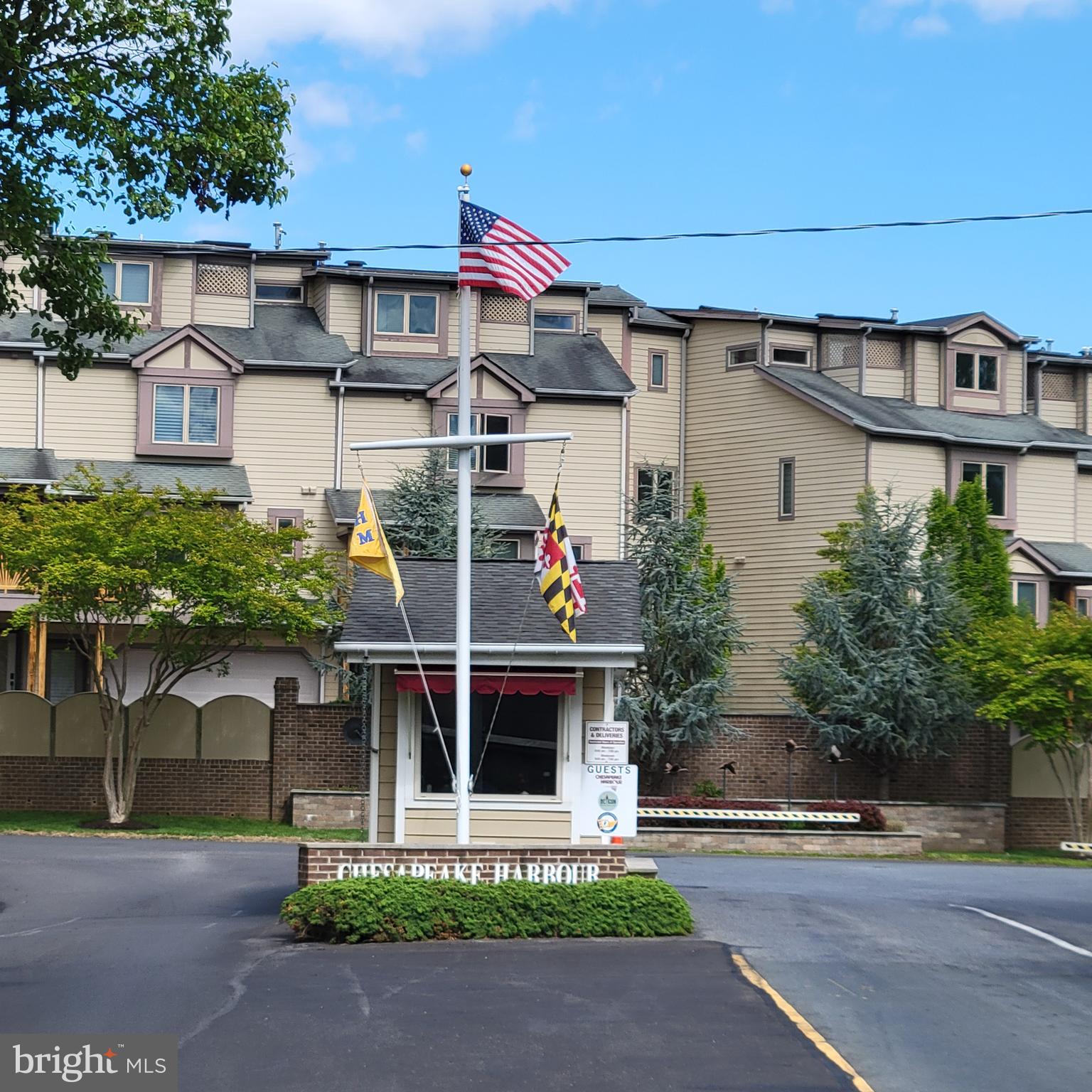 CHESAPEAKE HARBOUR - Residential