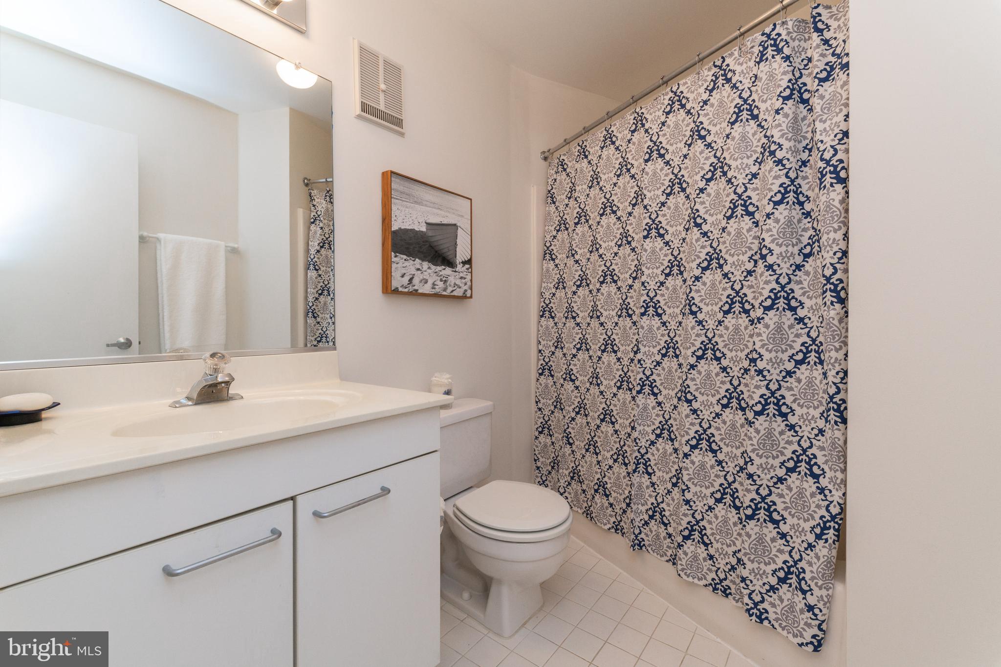 CHESAPEAKE HARBOUR - Residential