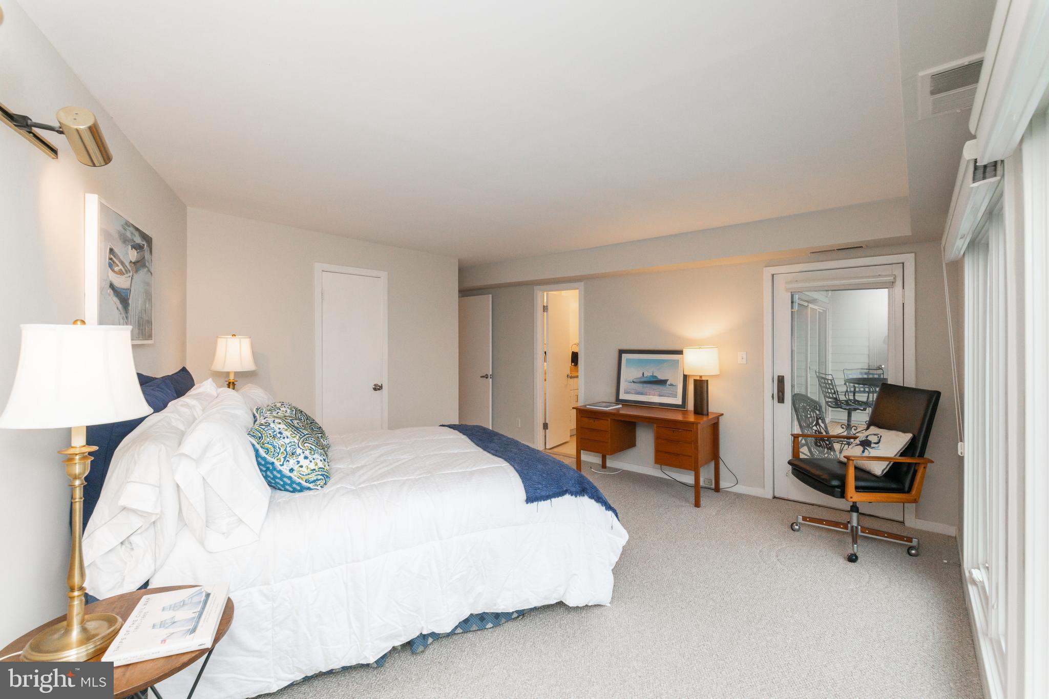 CHESAPEAKE HARBOUR - Residential