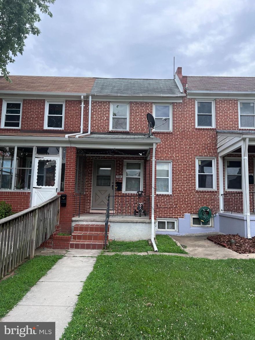 Investor opportunity.  Long term tenant occupied. Tenant is month to month paying $1000/ month and would like to stay. Property is in fair condition but in need of some updates.