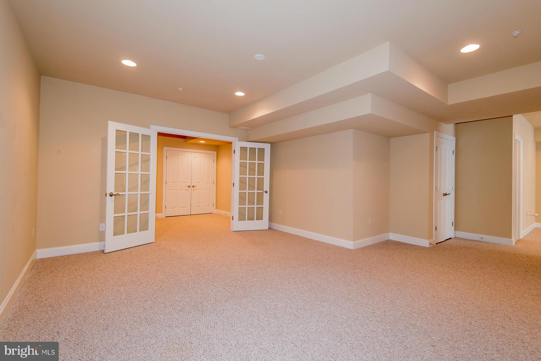 ENCLAVE AT ELLICOTT STATION - Residential