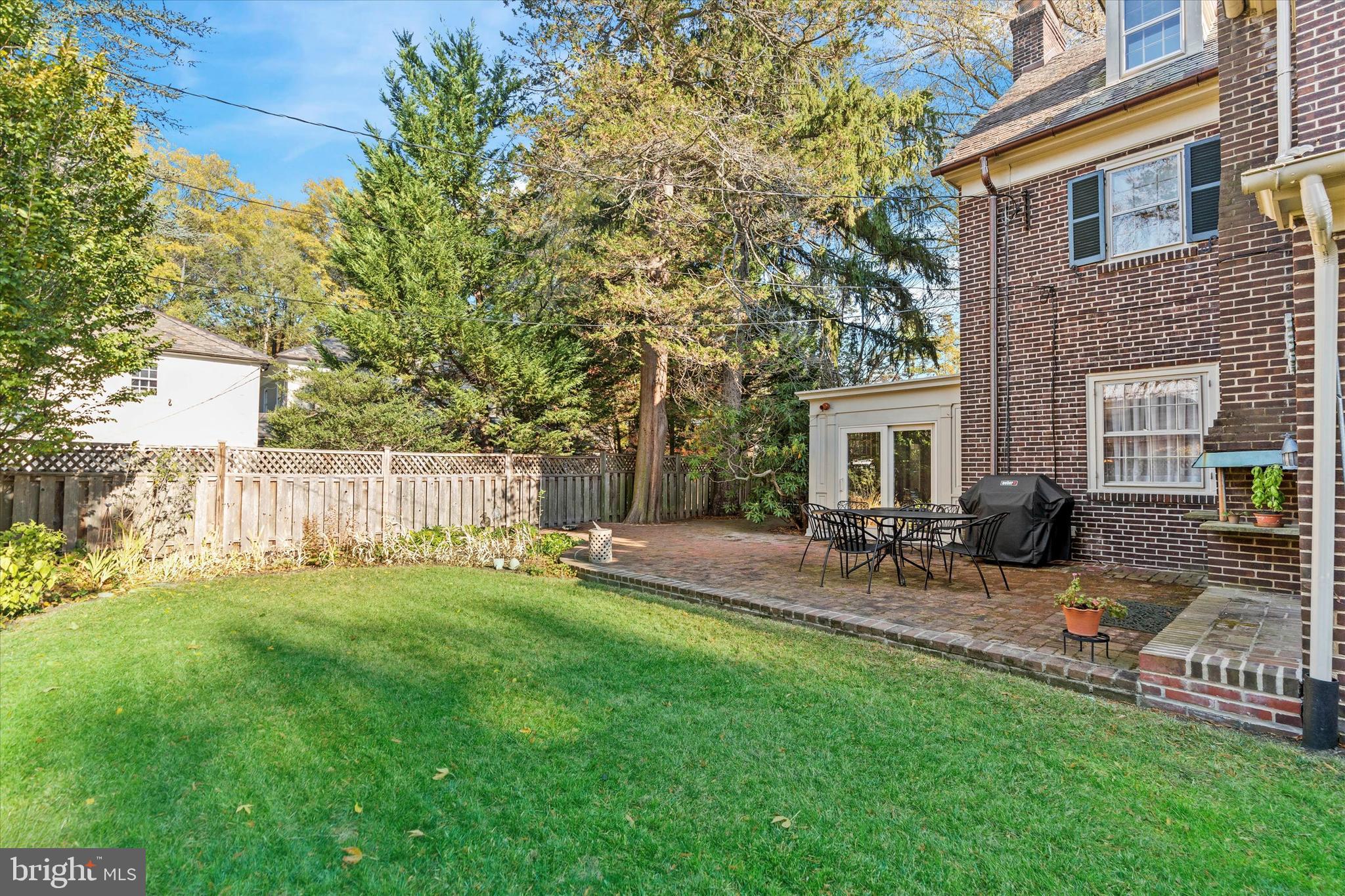 WAWASET PARK - Residential