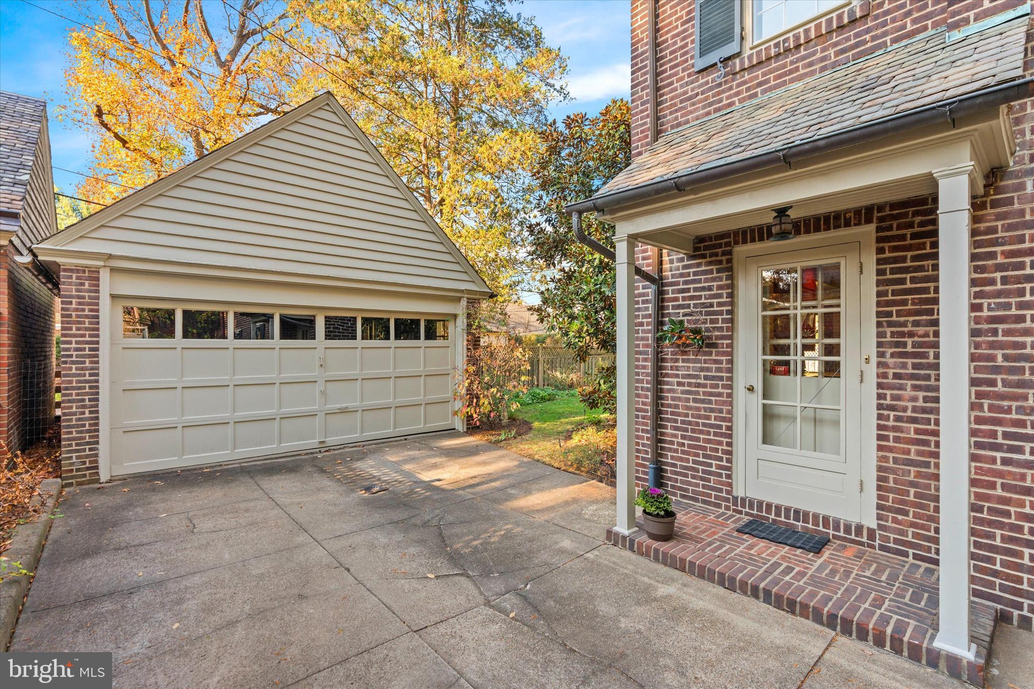 WAWASET PARK - Residential