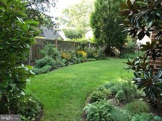 WAWASET PARK - Residential