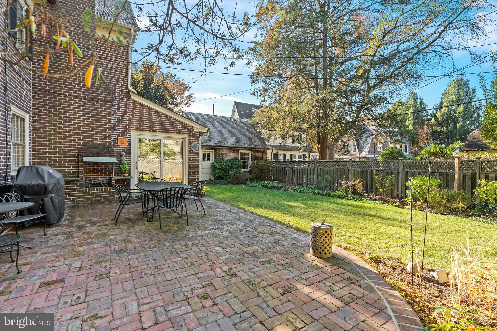 WAWASET PARK - Residential