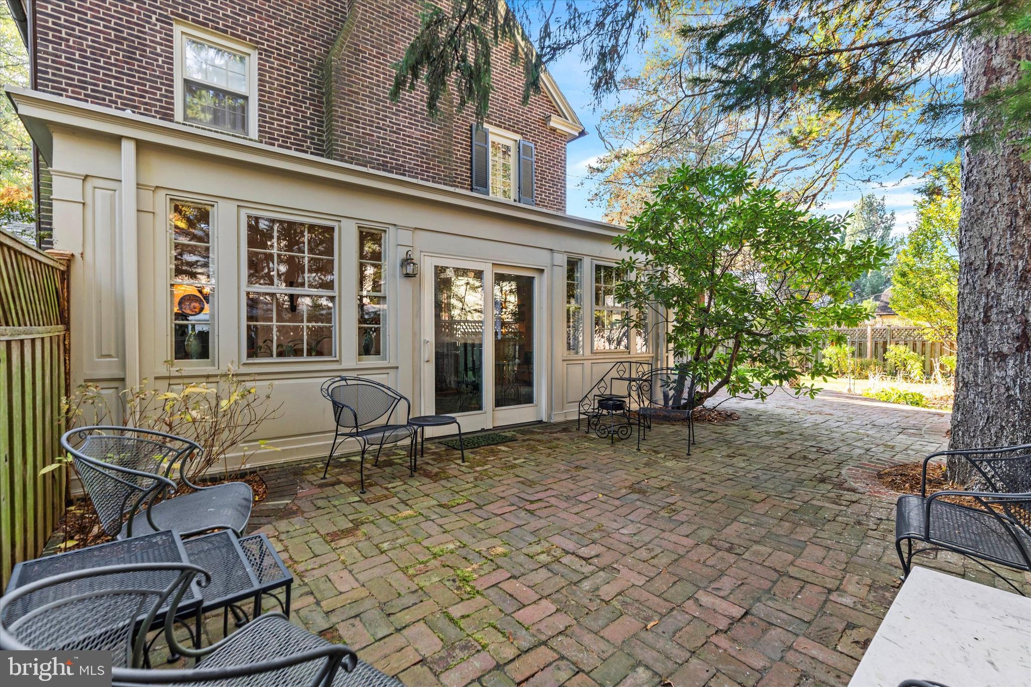 WAWASET PARK - Residential