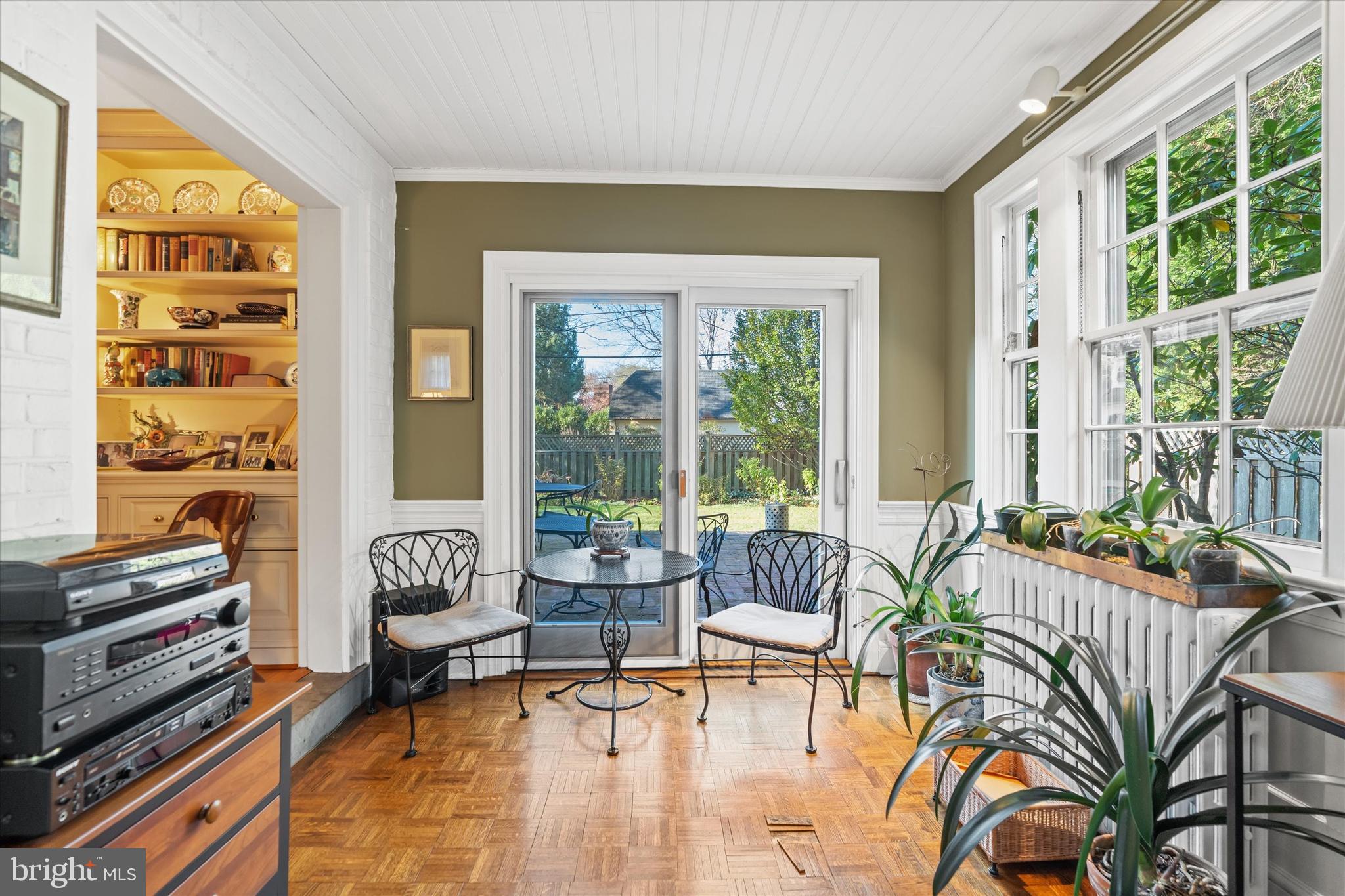 WAWASET PARK - Residential