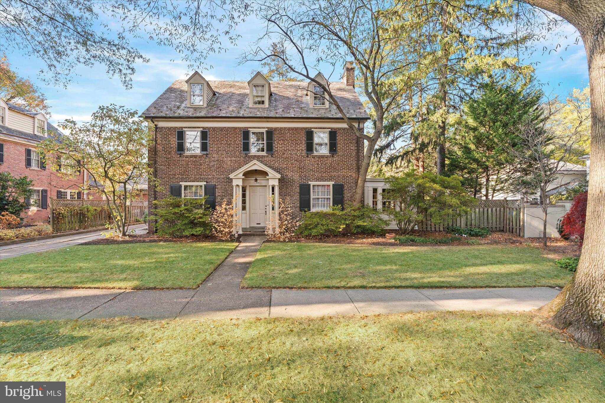 WAWASET PARK - Residential