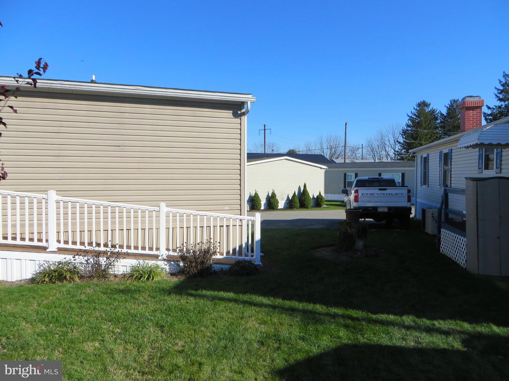 Photo of 37 JEFFREY RD, GORDONVILLE, PA 17529 (MLS # PALA2028278)