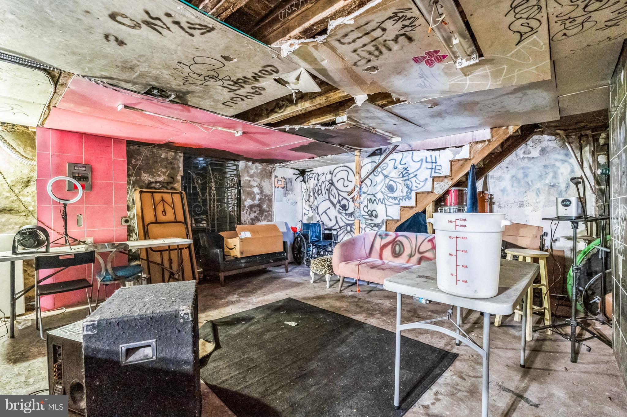 POINT BREEZE - Residential