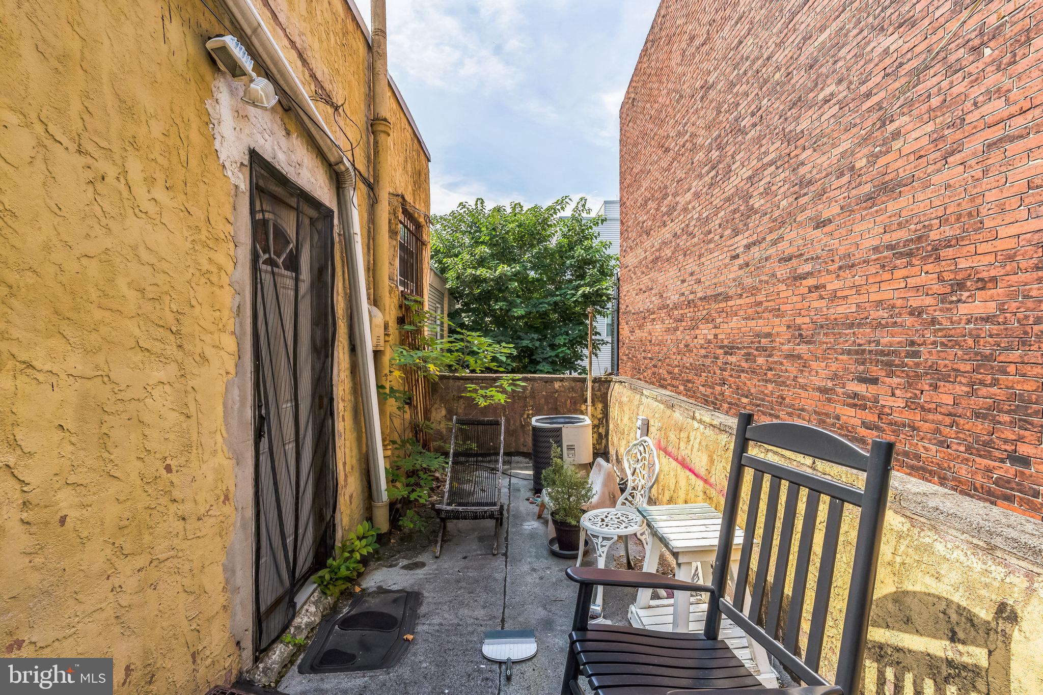 POINT BREEZE - Residential