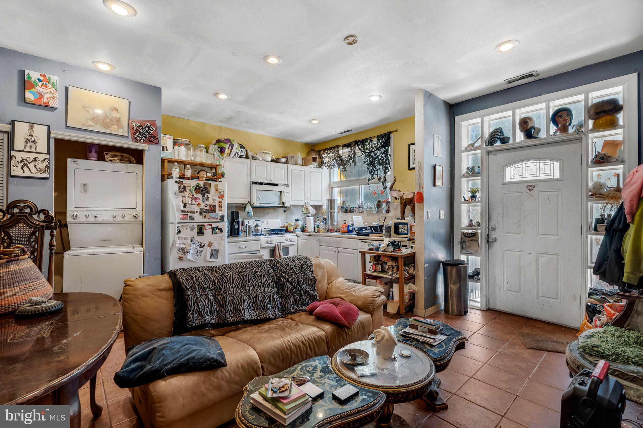 POINT BREEZE - Residential