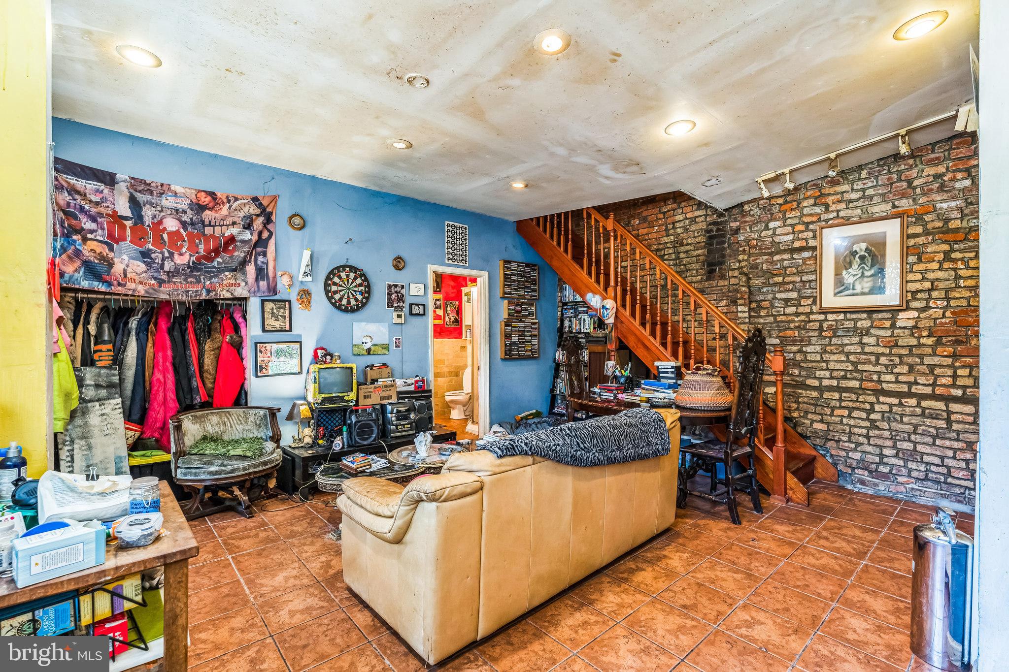 POINT BREEZE - Residential