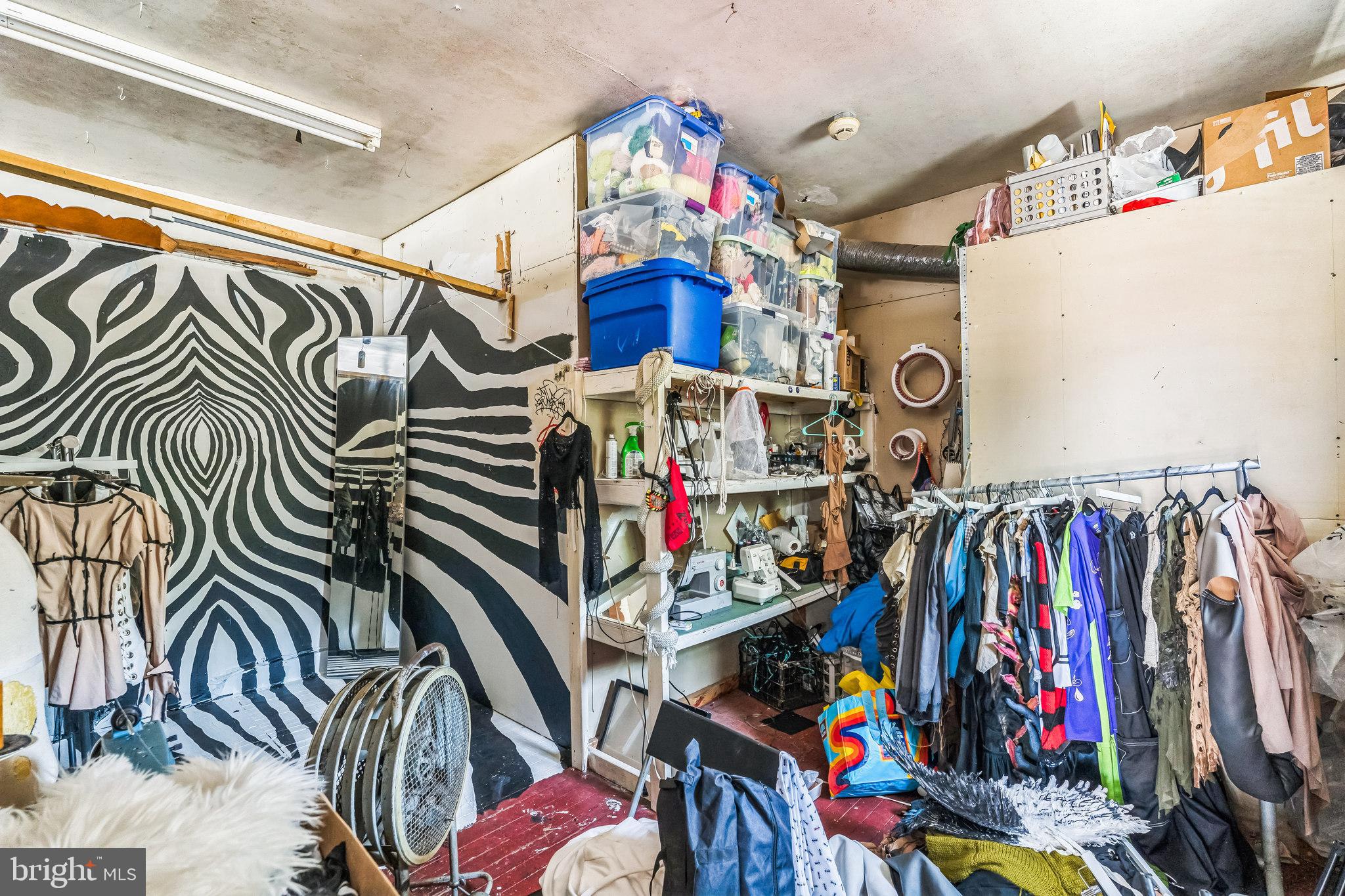 POINT BREEZE - Residential