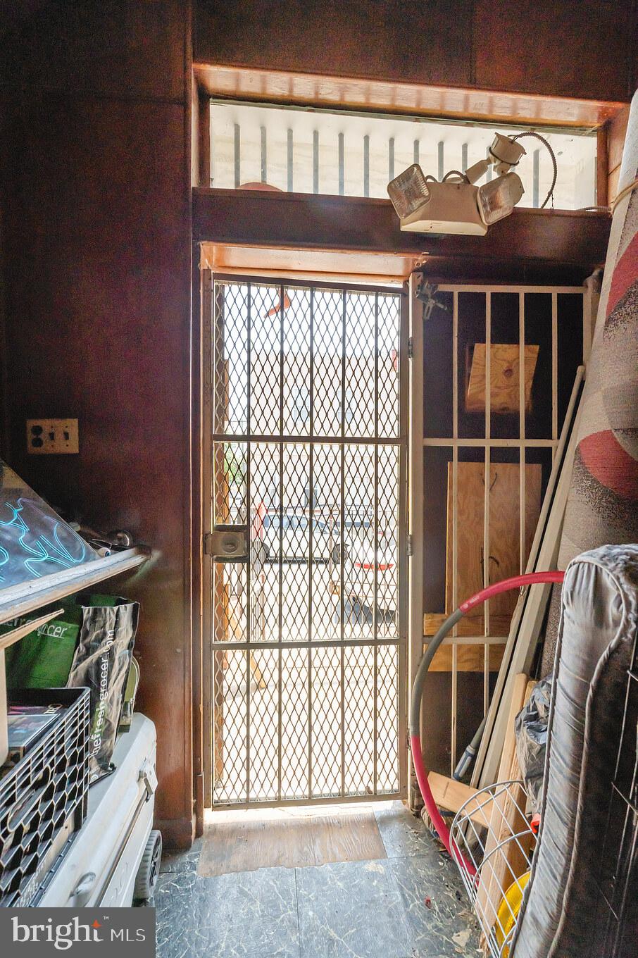 POINT BREEZE - Residential