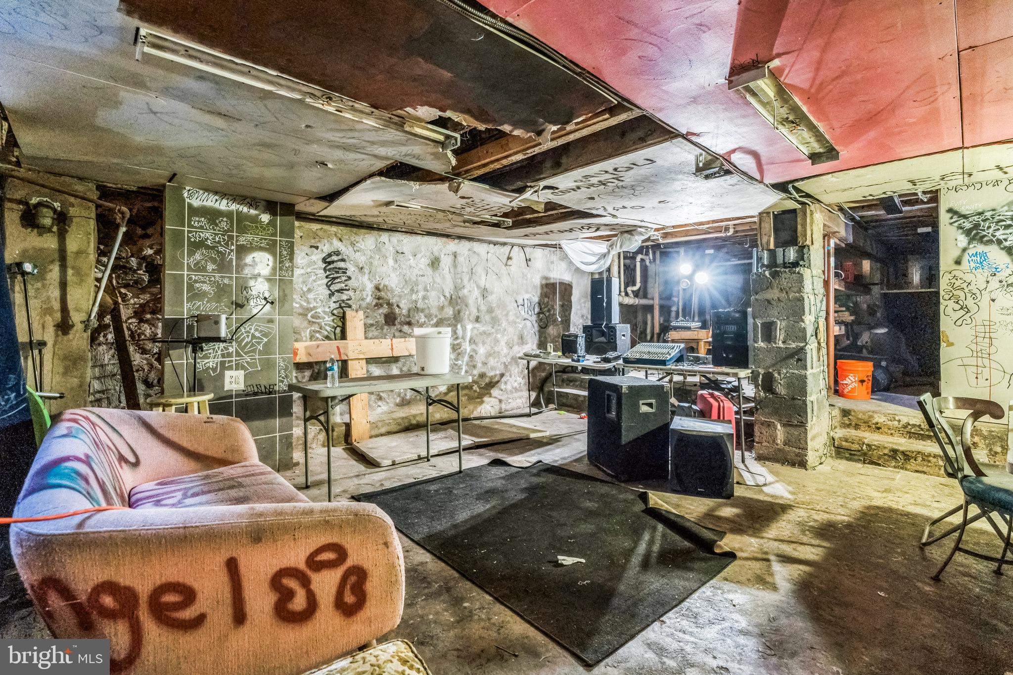 POINT BREEZE - Residential