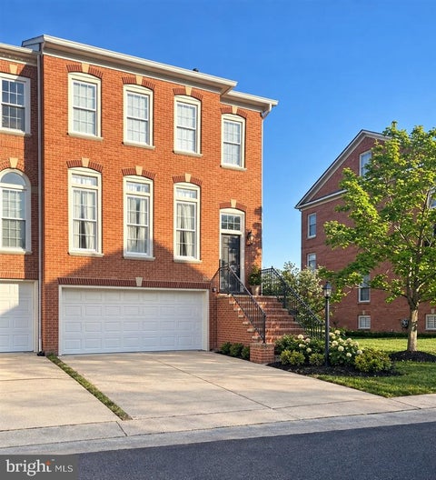 Townhouse For Rent - 13535 Flowerfield Drive<br/> POTOMAC, MD 20854