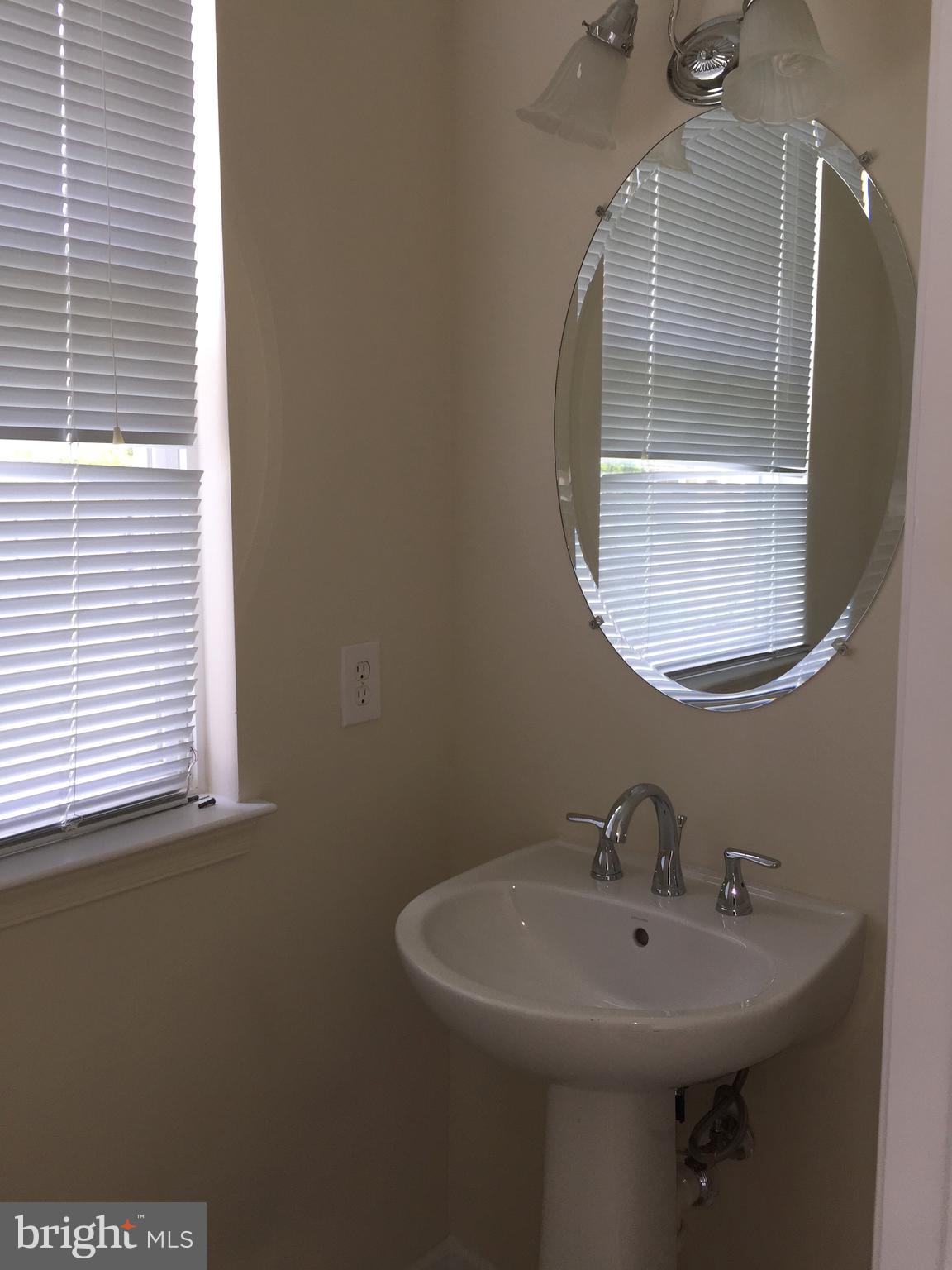 SEVEN OAKS - Residential Lease