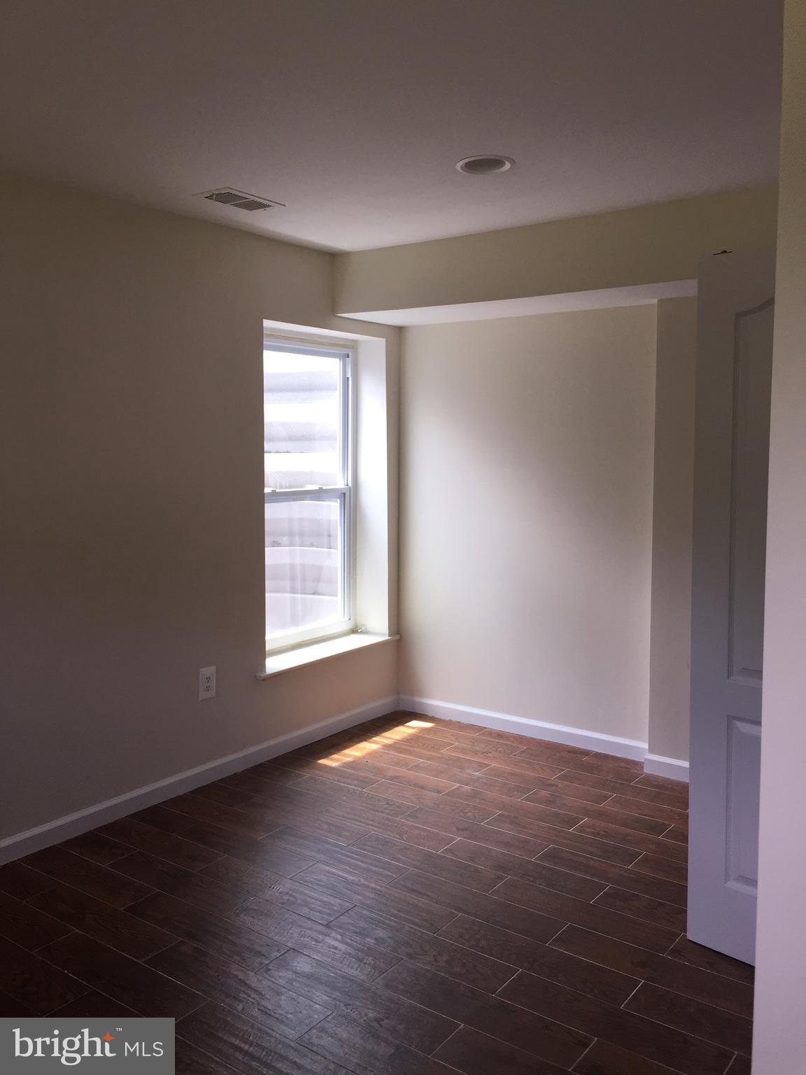 SEVEN OAKS - Residential Lease