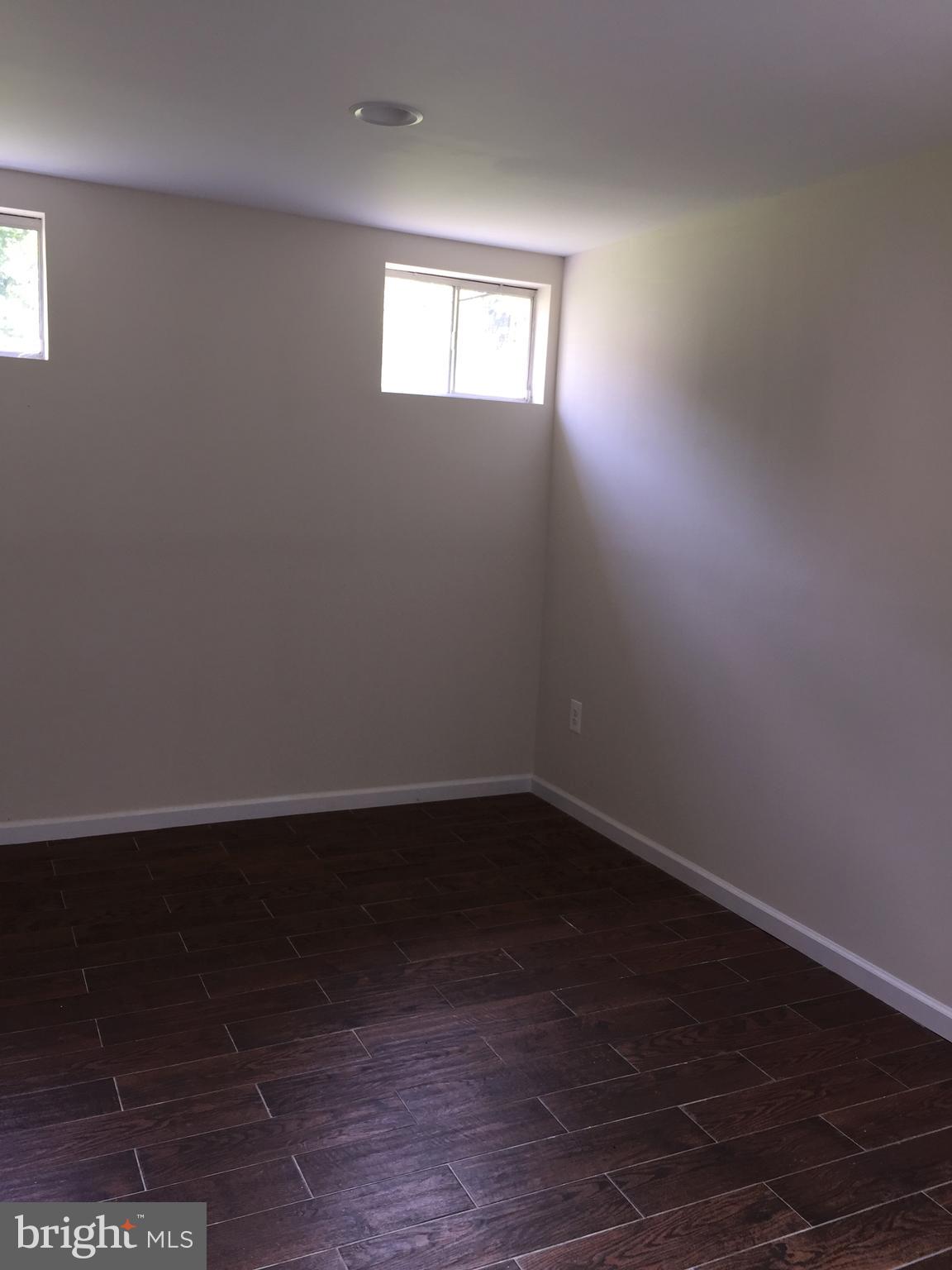 SEVEN OAKS - Residential Lease