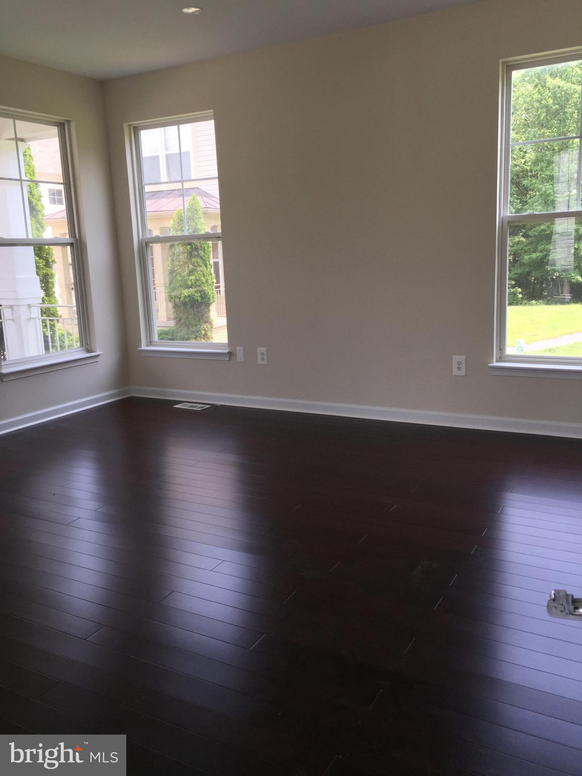 SEVEN OAKS - Residential Lease