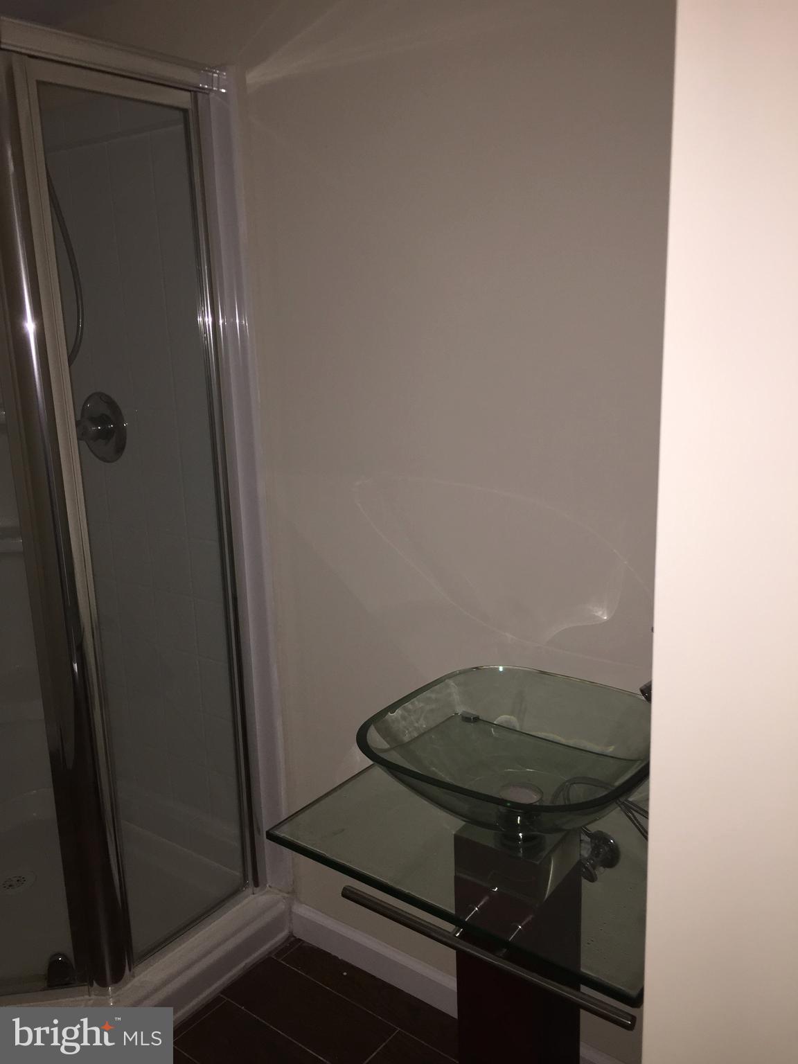 SEVEN OAKS - Residential Lease