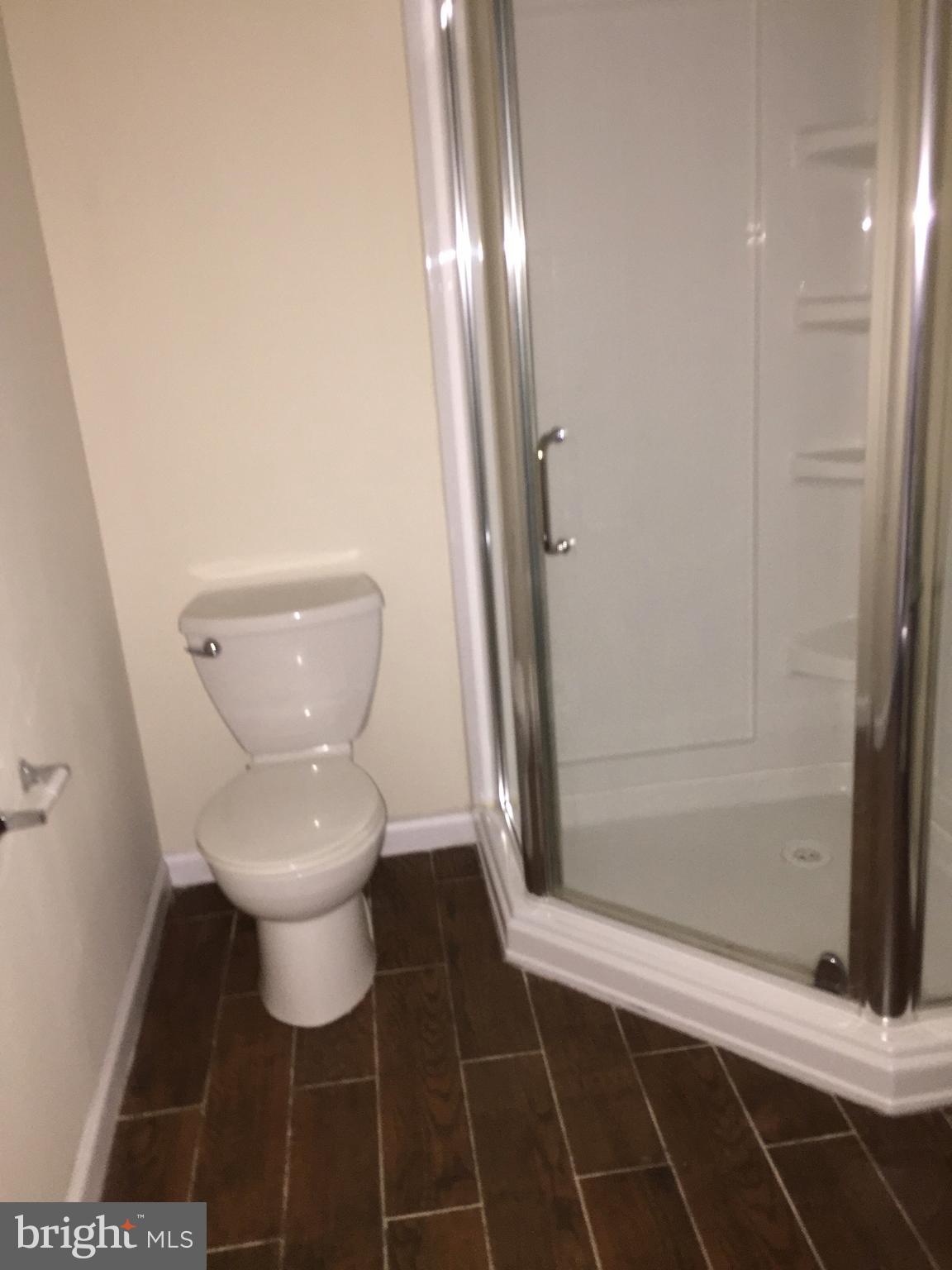 SEVEN OAKS - Residential Lease