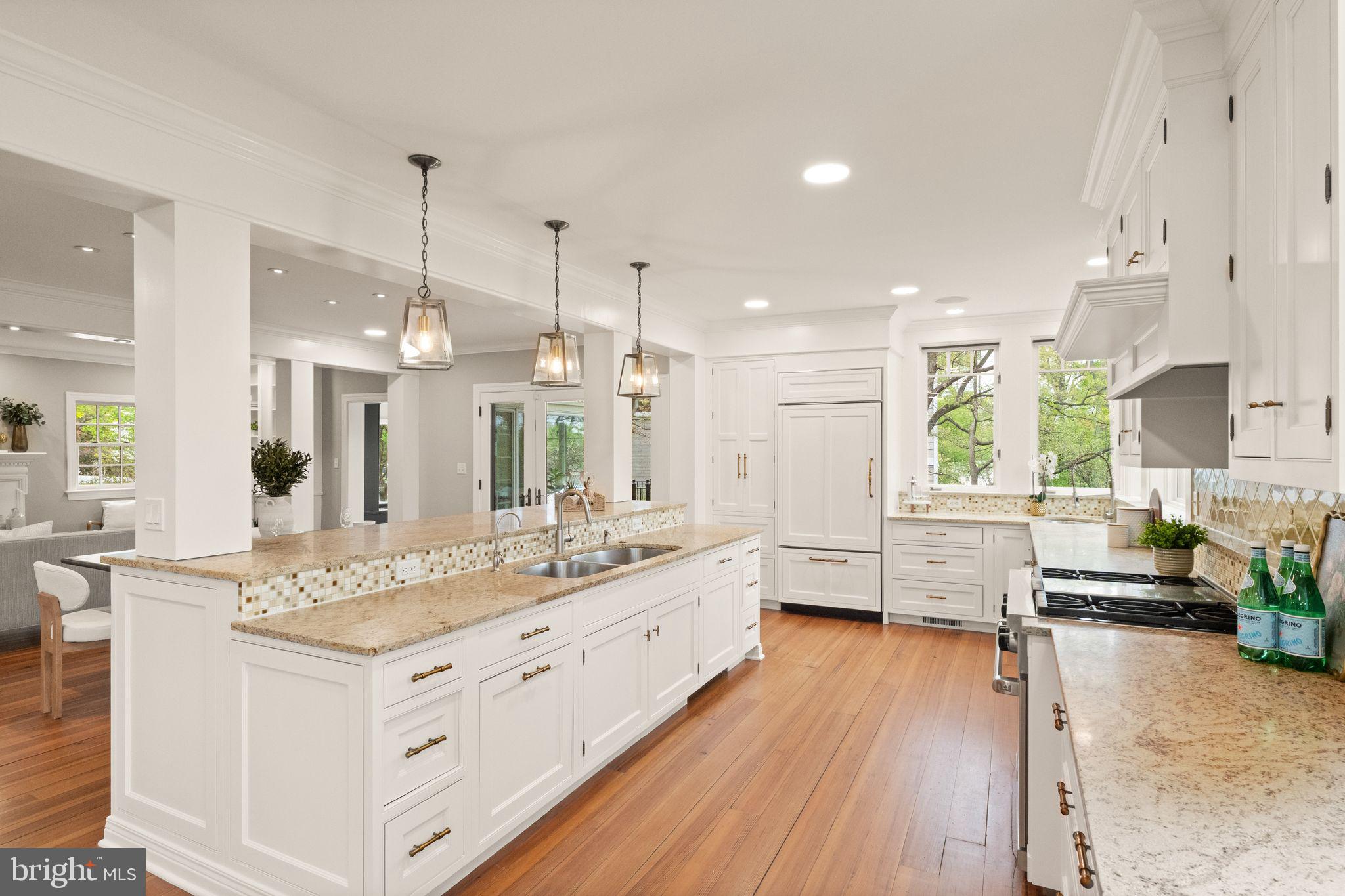 BEVERLY HILLS - Residential