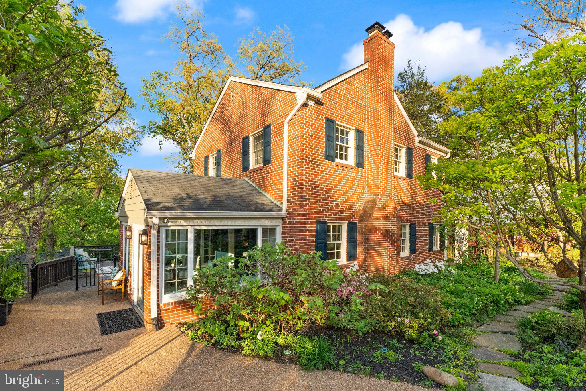 BEVERLY HILLS - Residential