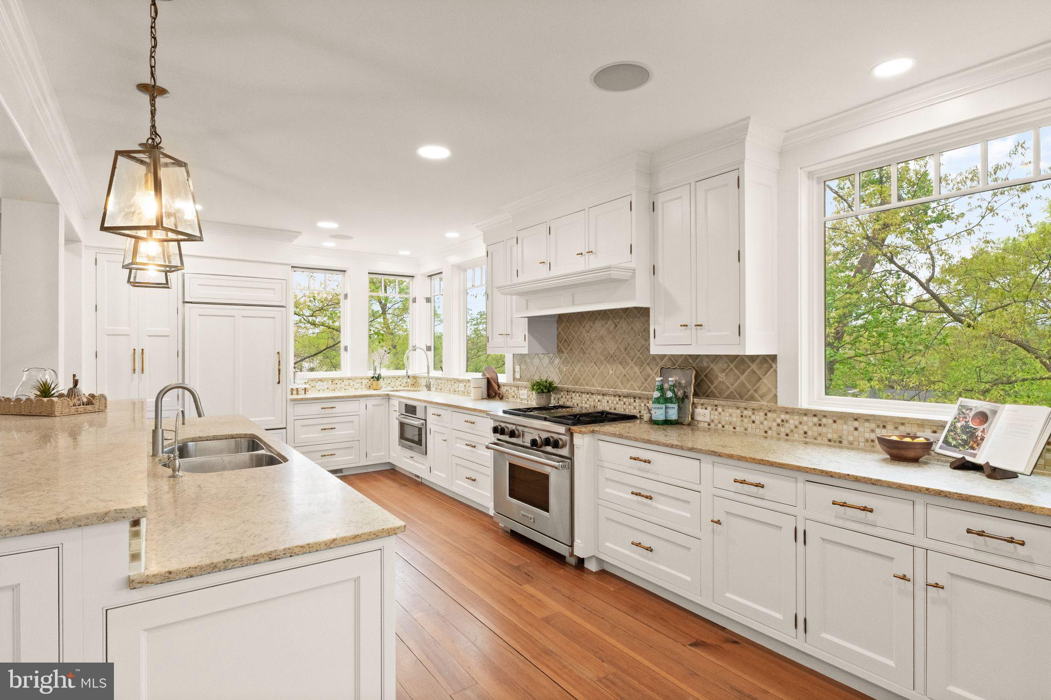 BEVERLY HILLS - Residential