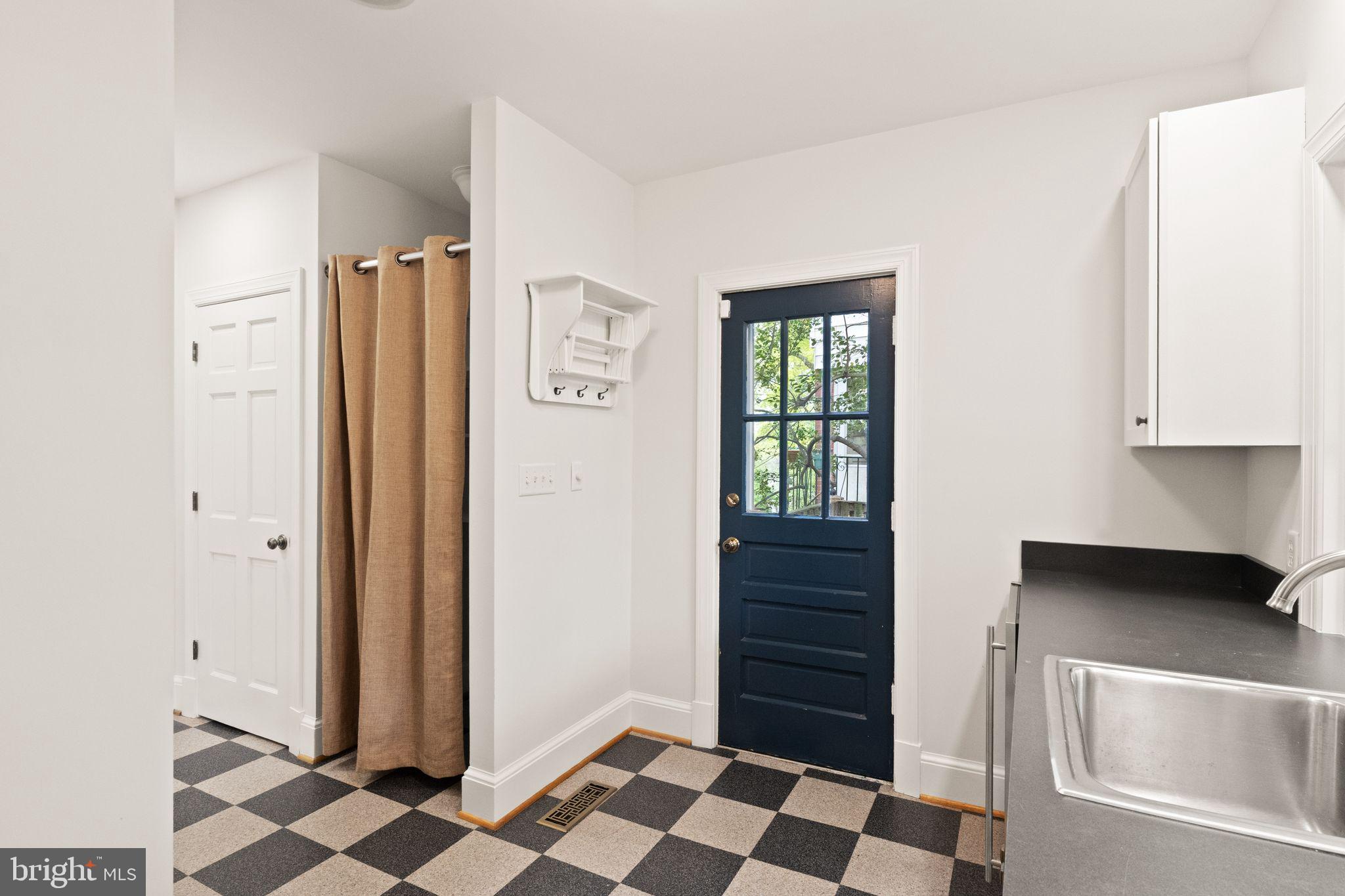 BEVERLY HILLS - Residential