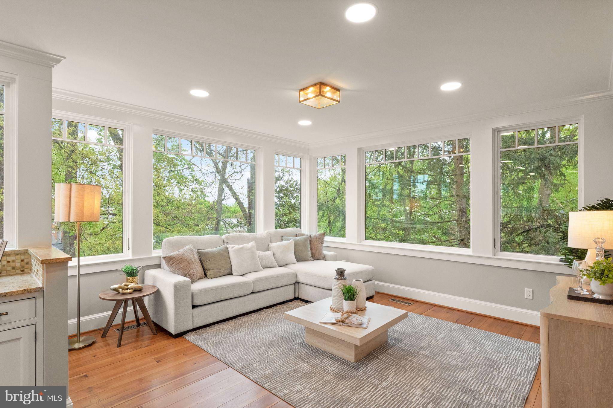 BEVERLY HILLS - Residential