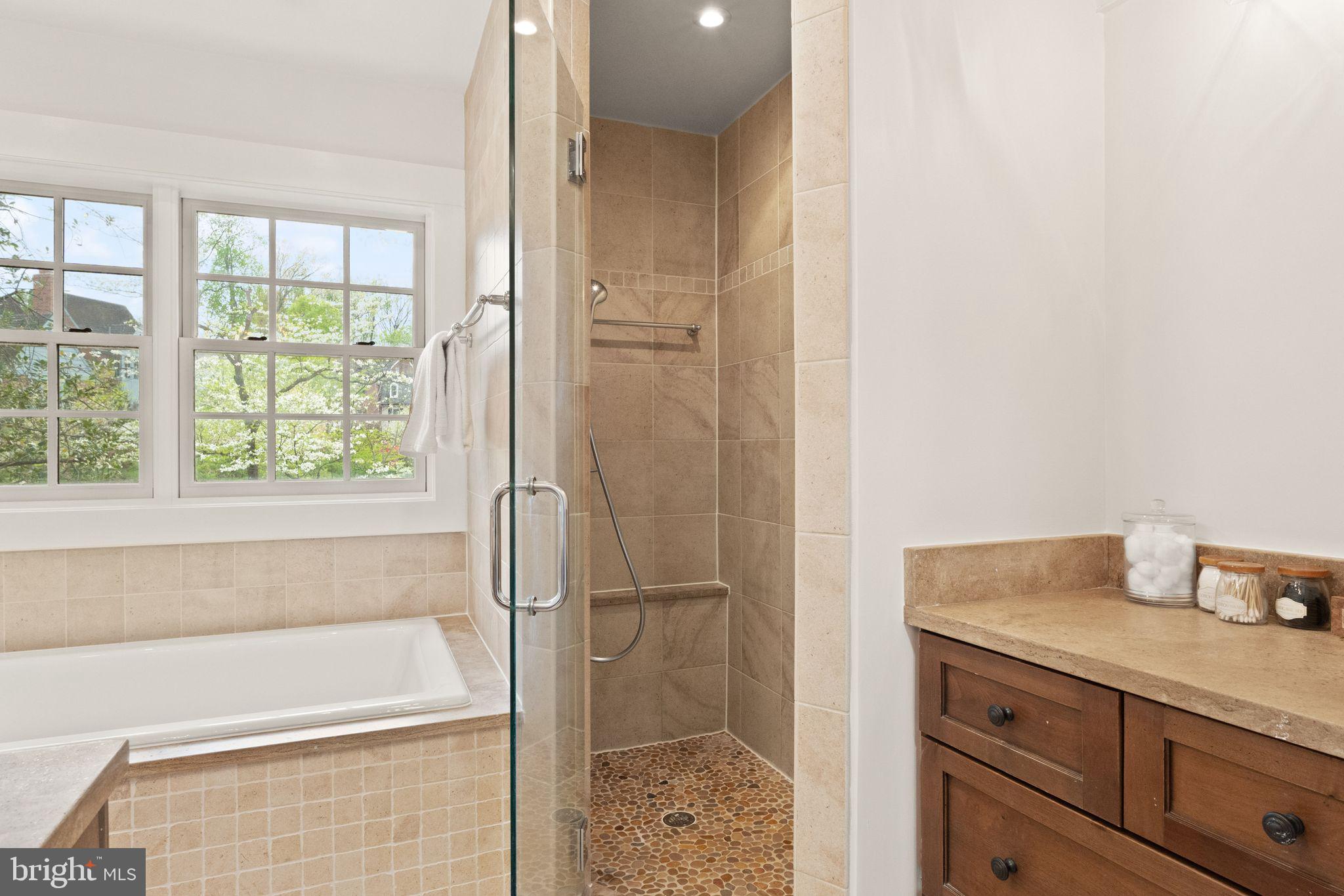 BEVERLY HILLS - Residential