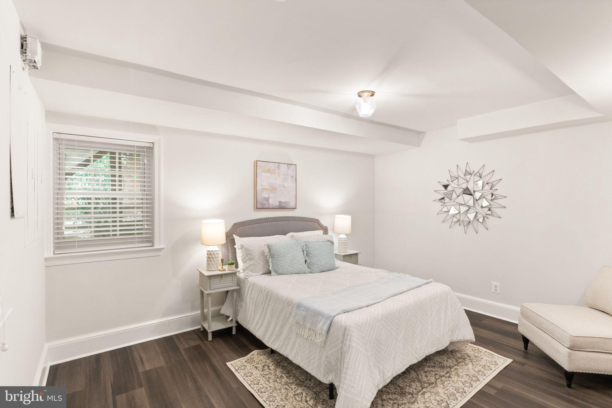 BEVERLY HILLS - Residential