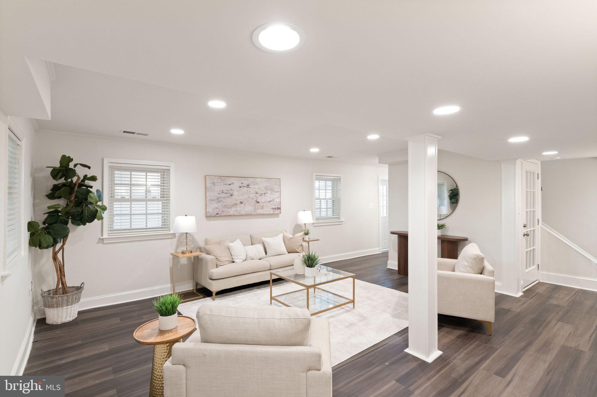 BEVERLY HILLS - Residential