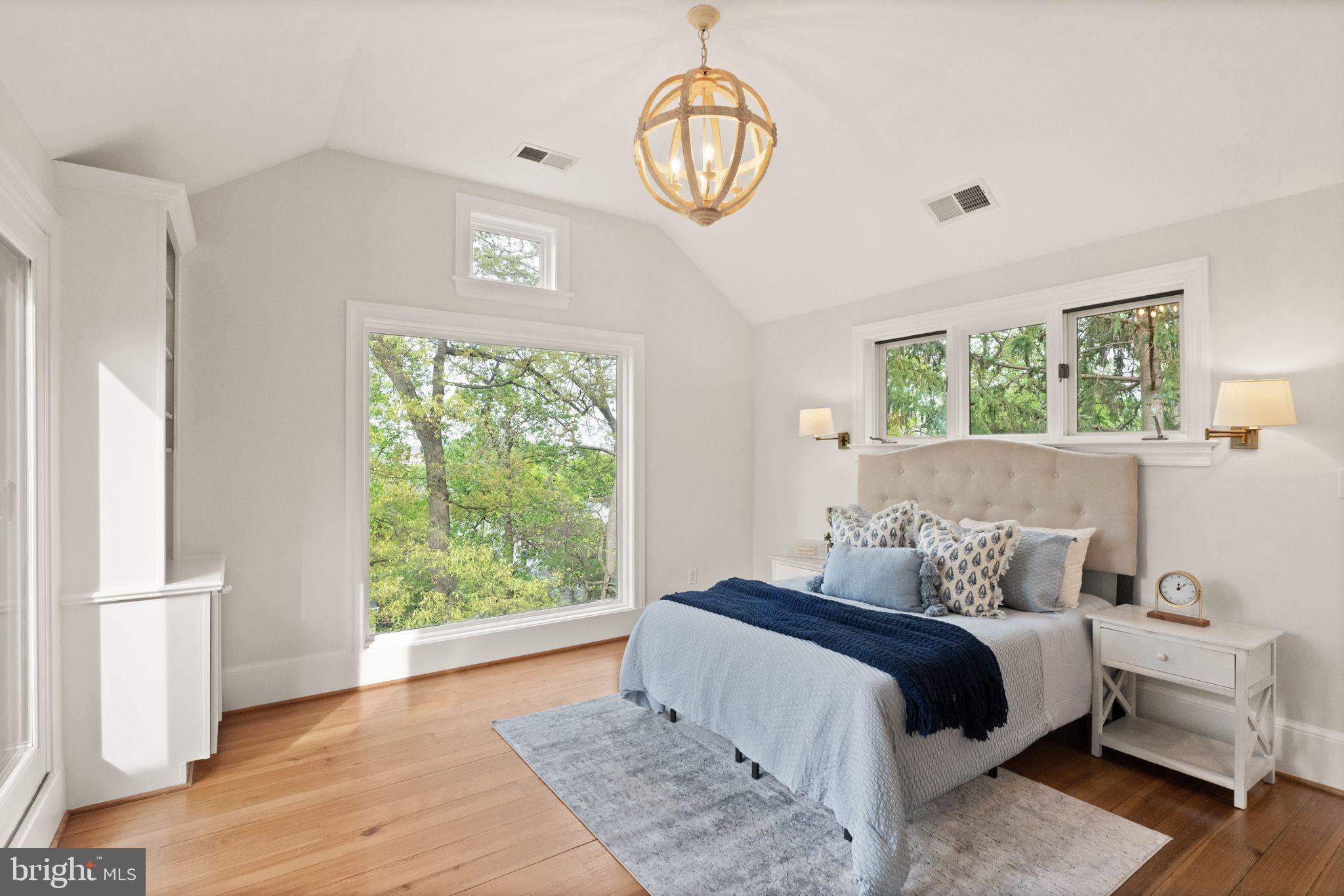 BEVERLY HILLS - Residential