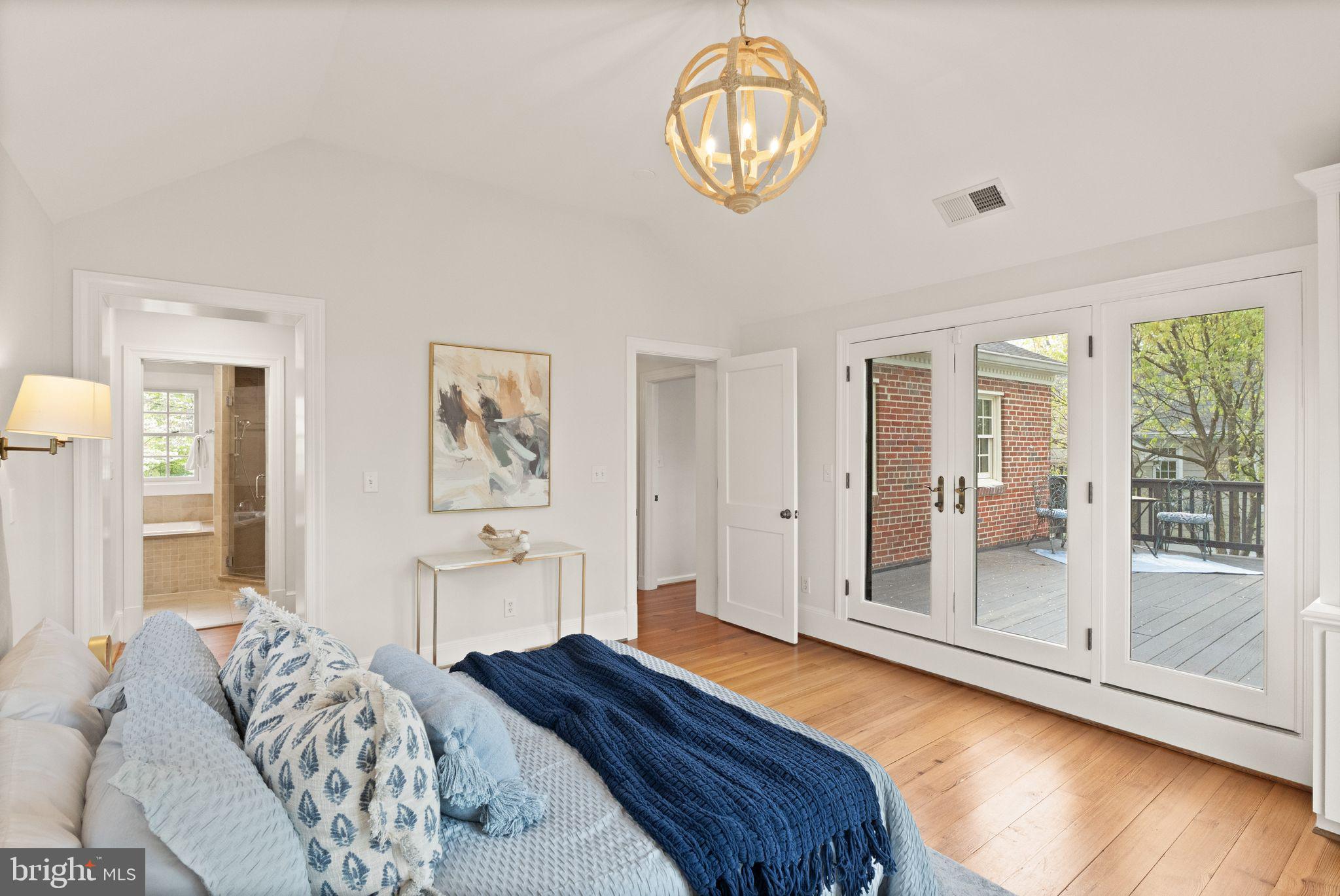 BEVERLY HILLS - Residential