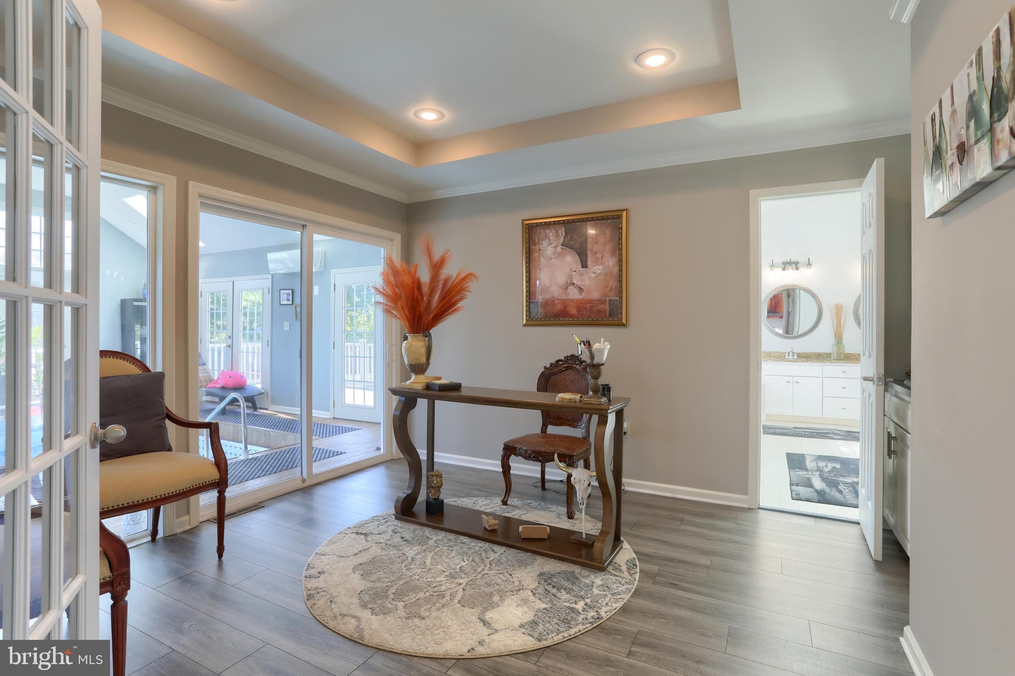 FOREST HILLS - Residential