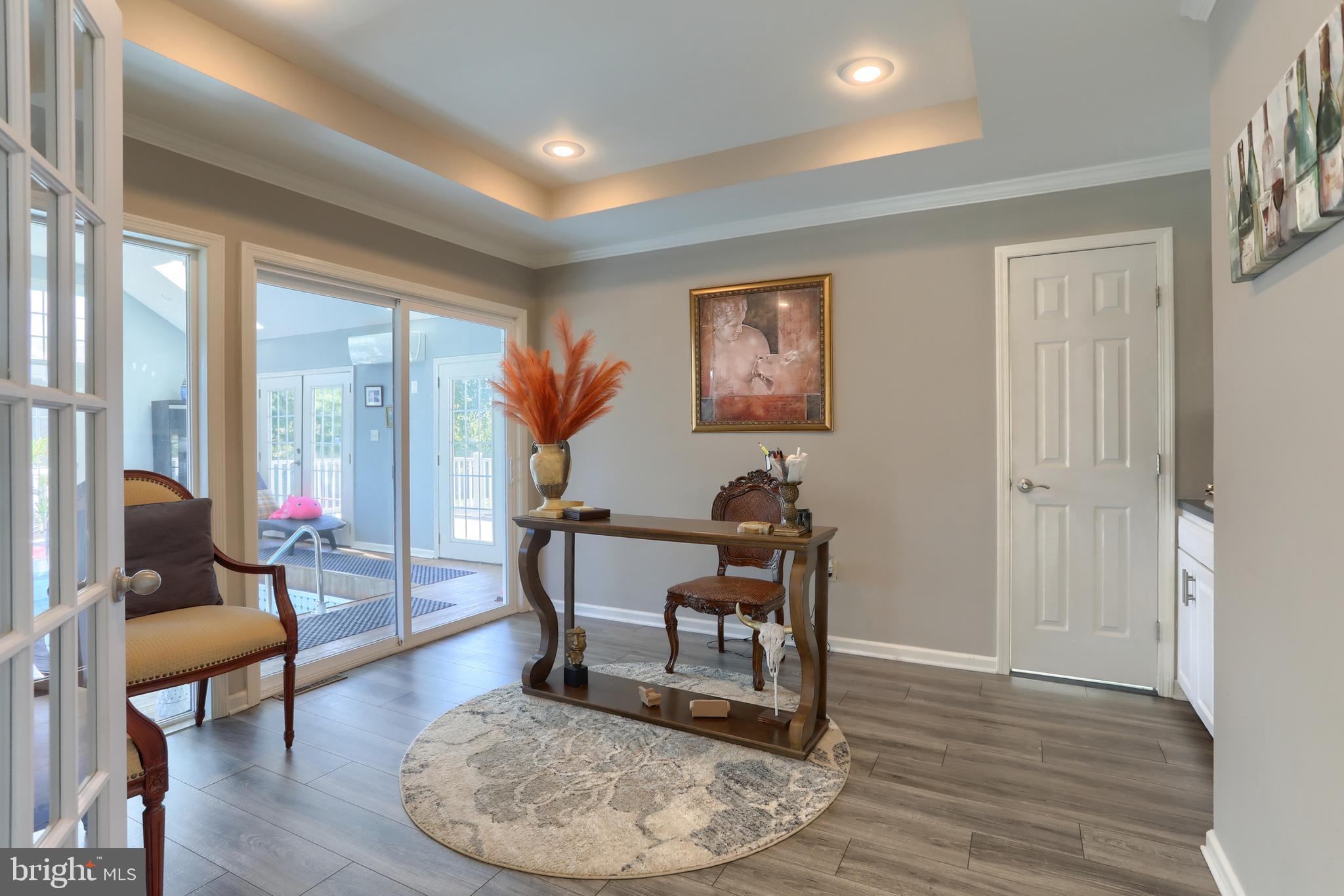 FOREST HILLS - Residential