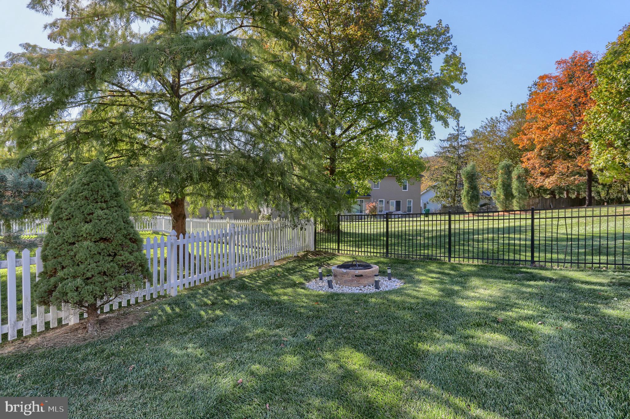 FOREST HILLS - Residential